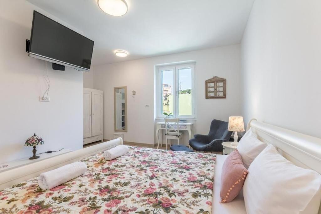 Apartments And Room Poesia Σπλιτ Εξωτερικό φωτογραφία