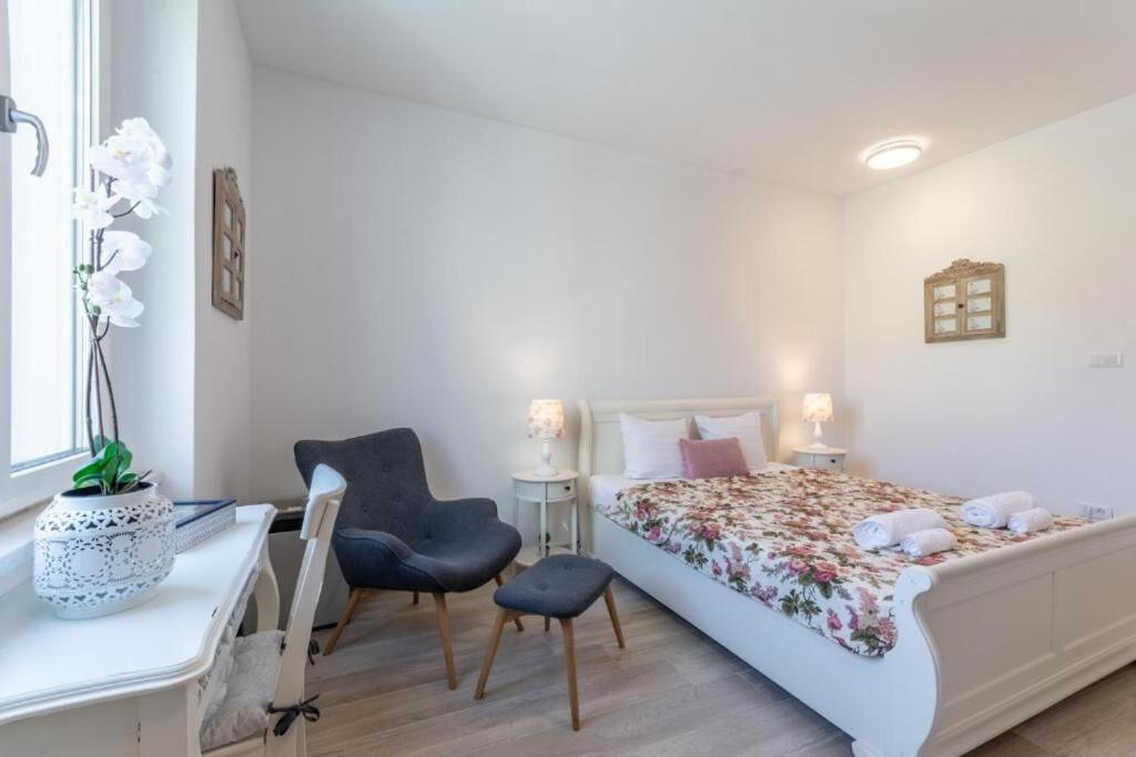 Apartments And Room Poesia Σπλιτ Εξωτερικό φωτογραφία